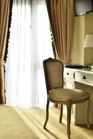 Отель Villa Boutique Lafayette Бухарест Улучшенный двухместный номер с 1 кроватью-1